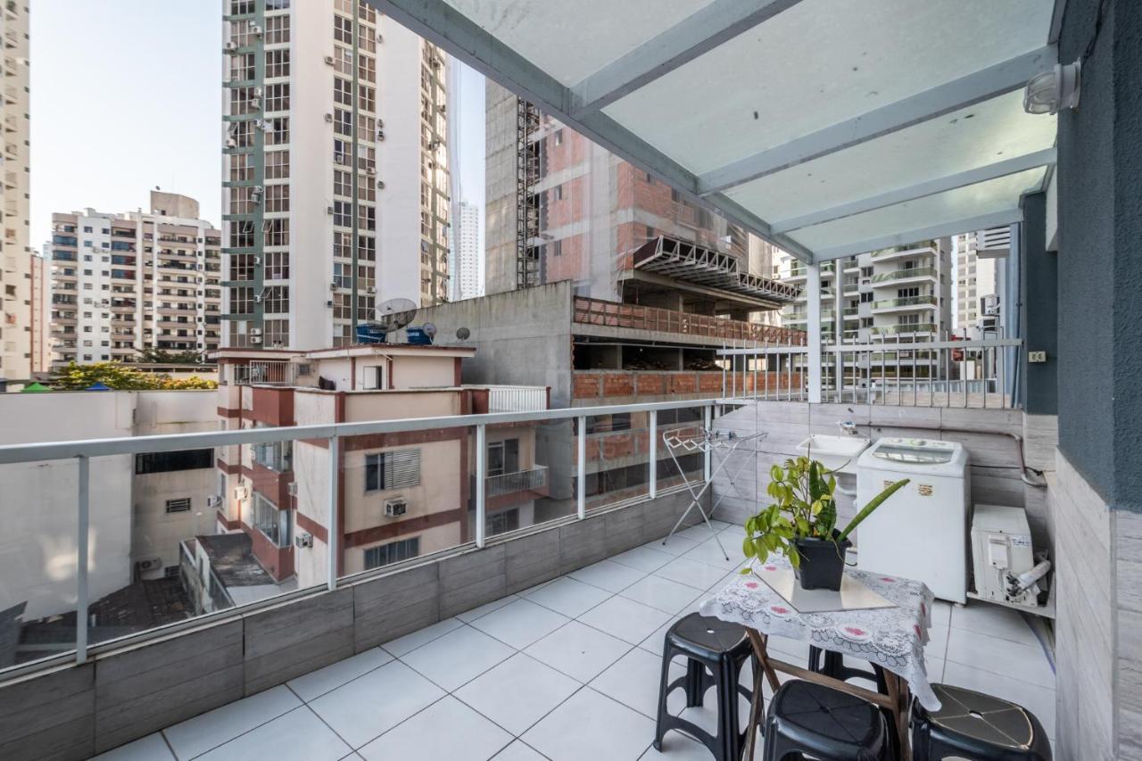 Balneário CamboriúEm Frente Ao Shopping Atlantico! Com Sacada, Garagem E Ar Condicionado公寓 外观 照片