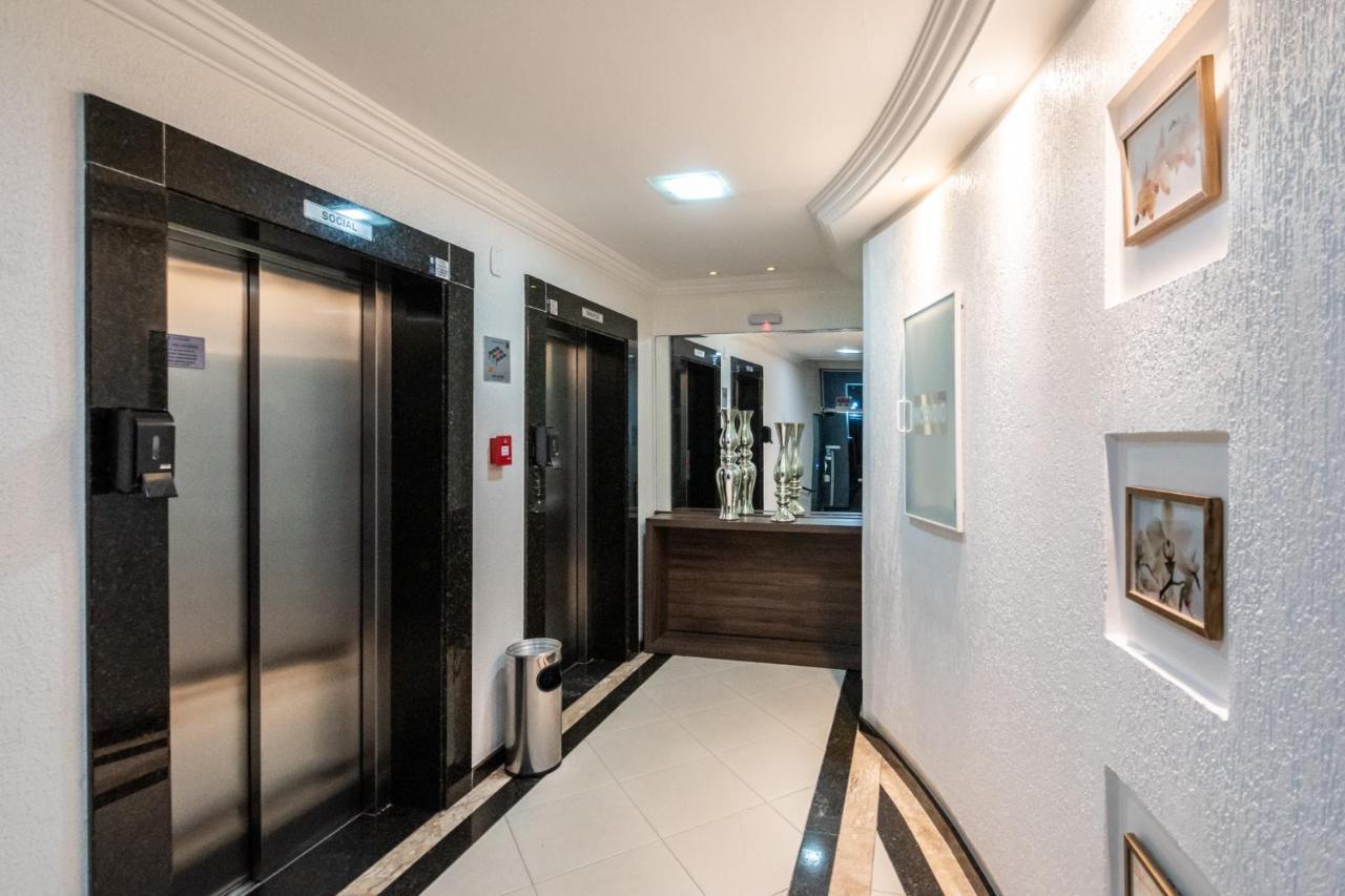 Balneário CamboriúEm Frente Ao Shopping Atlantico! Com Sacada, Garagem E Ar Condicionado公寓 外观 照片